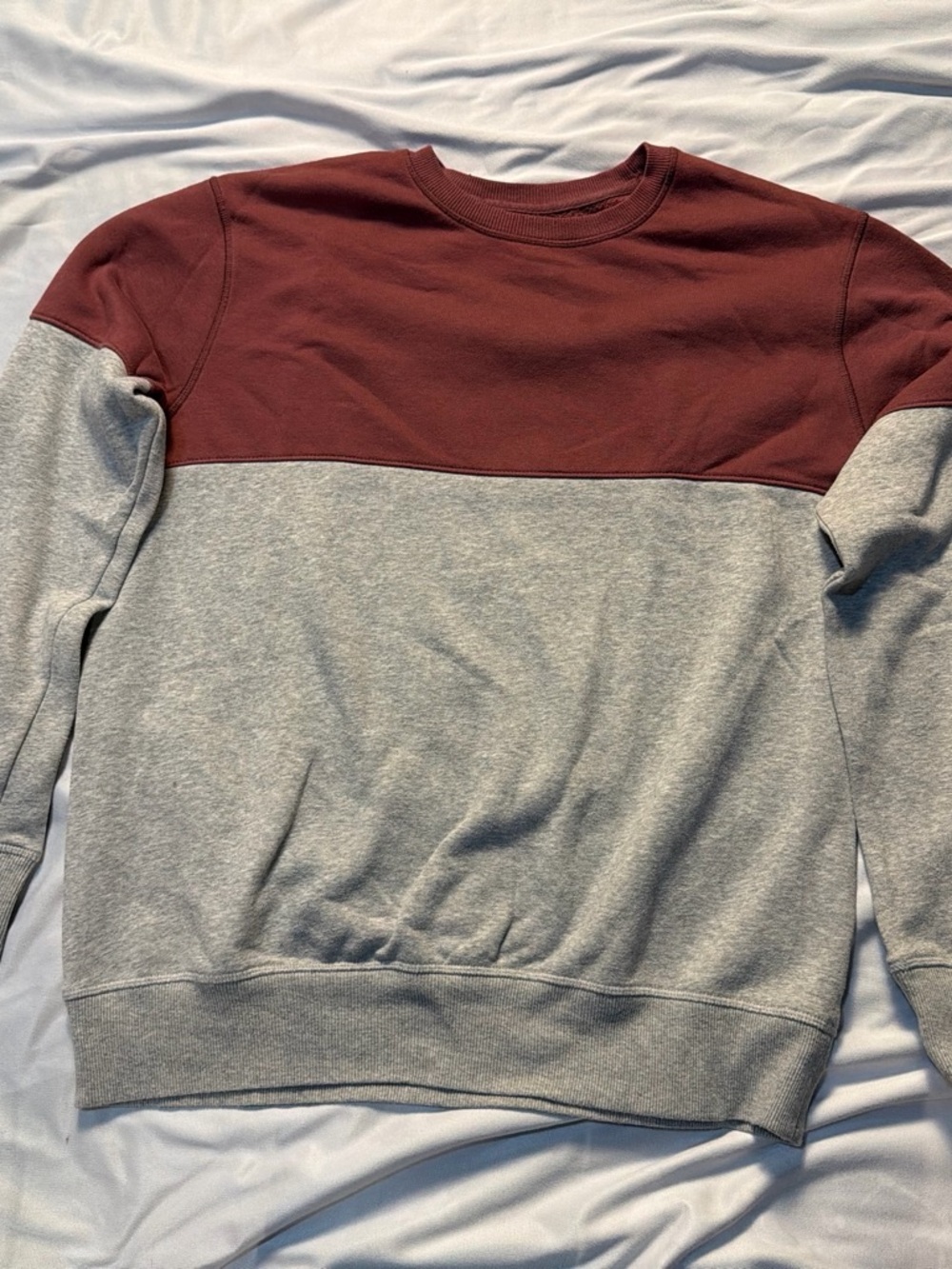 H&M Men's Colorblock Crewneck Sweatshirt in Burgundy and Light Gray